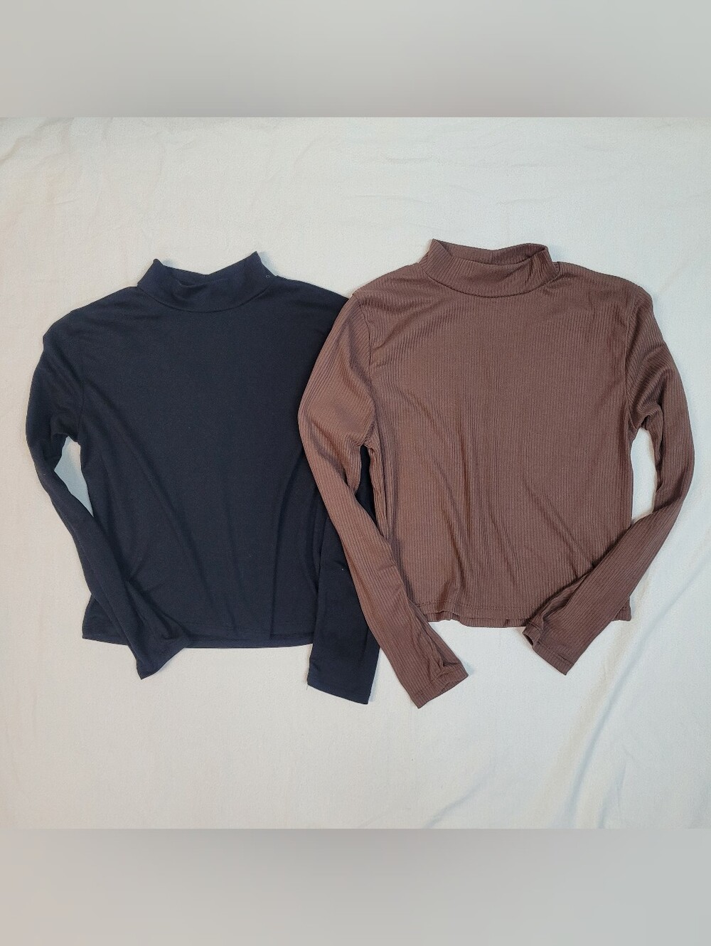 brown & black mock turtleneck, slightly cropped long sleeve, Womens SMALL